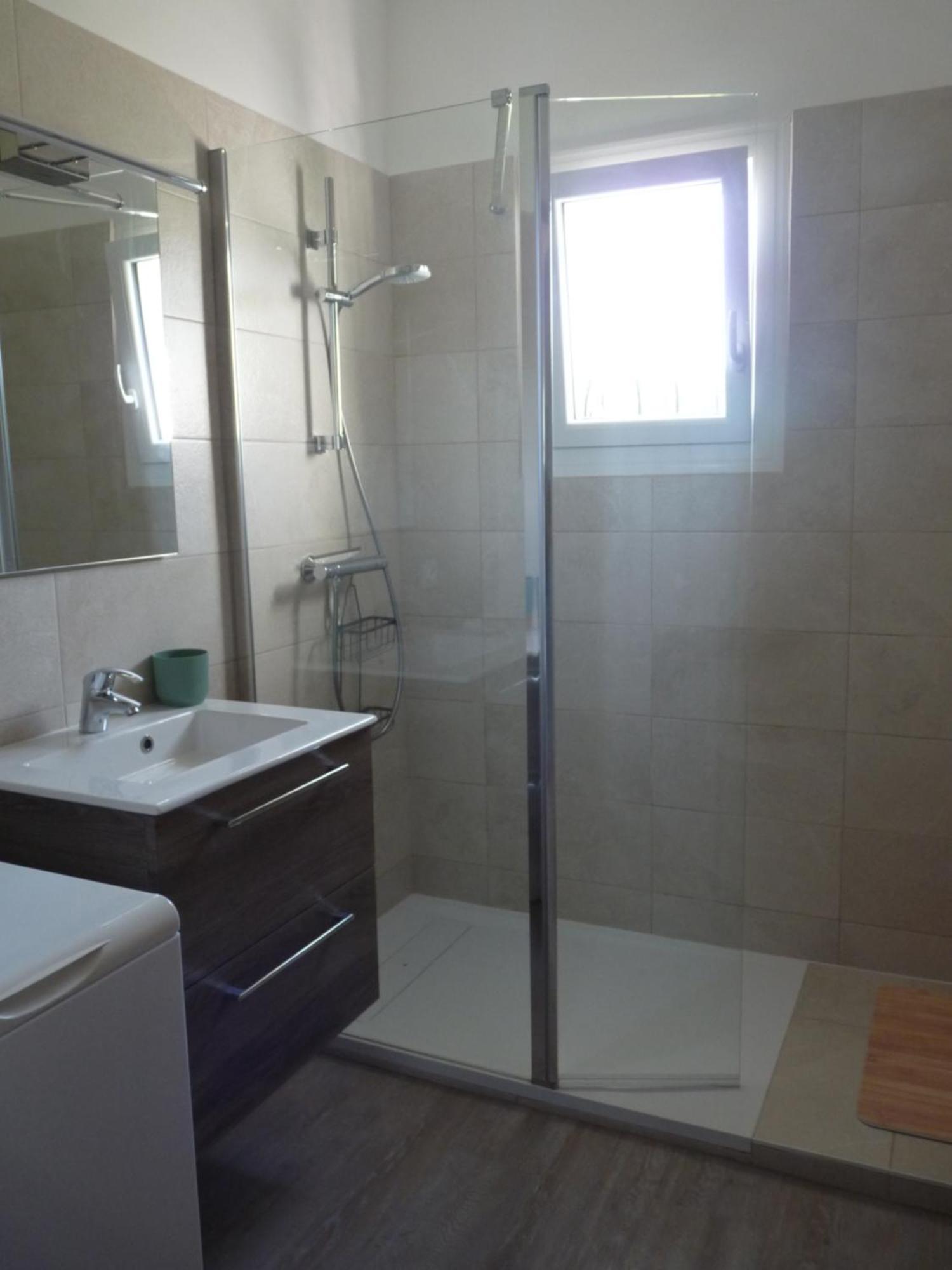 Appartement Independant Dans Villa, Entre Frejus Et St Raphael Exterior photo